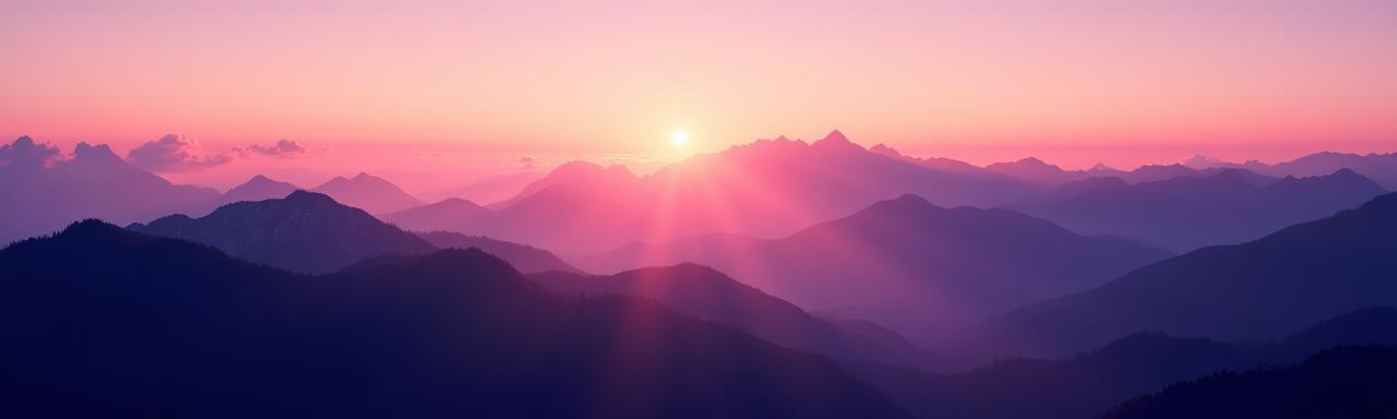 Atemberaubende Alpenlandschaft bei Sonnenaufgang als Hintergrundbild des Hero-Banners